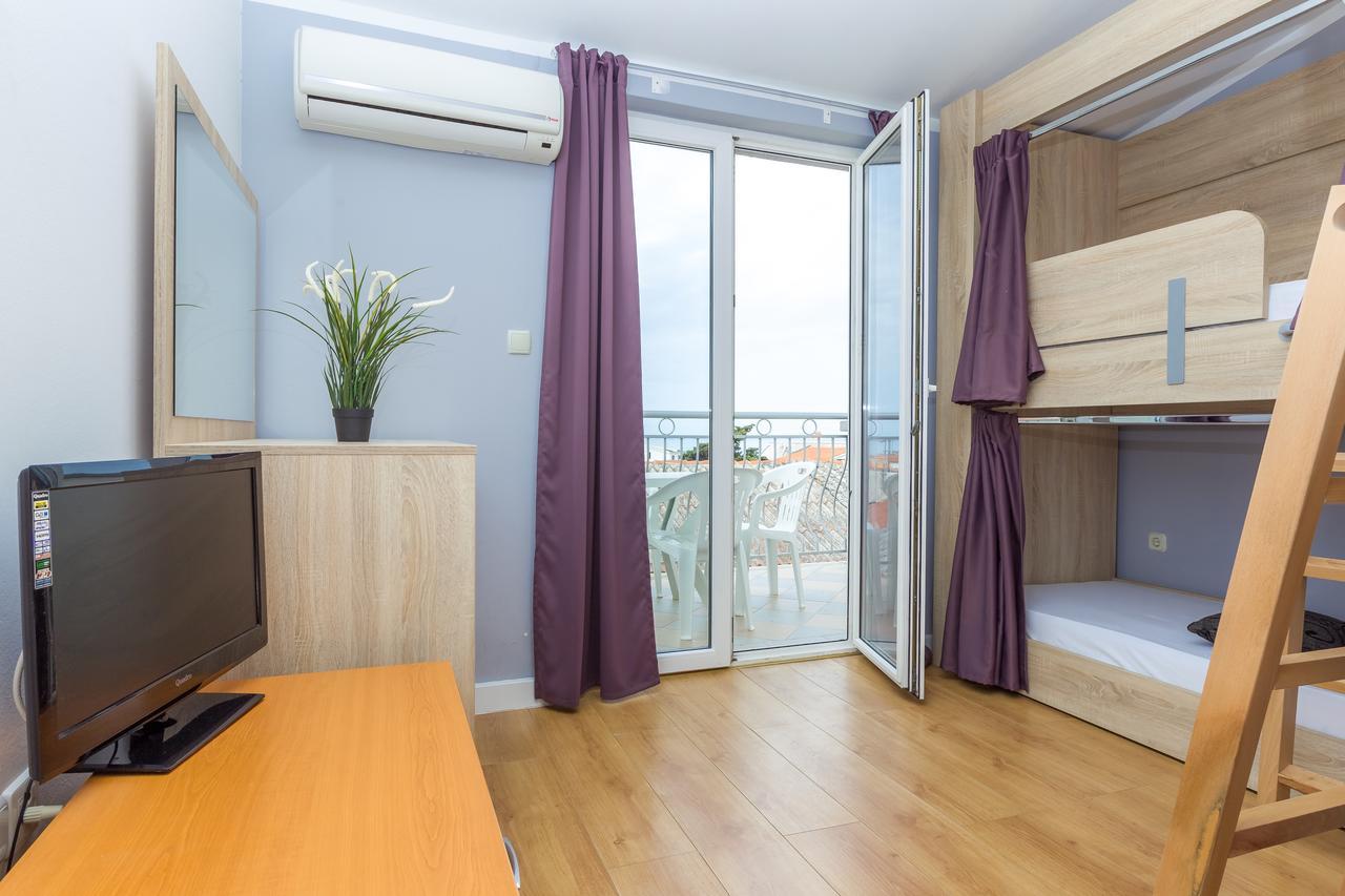 Apartments In City Center Ventus Новаля Екстериор снимка