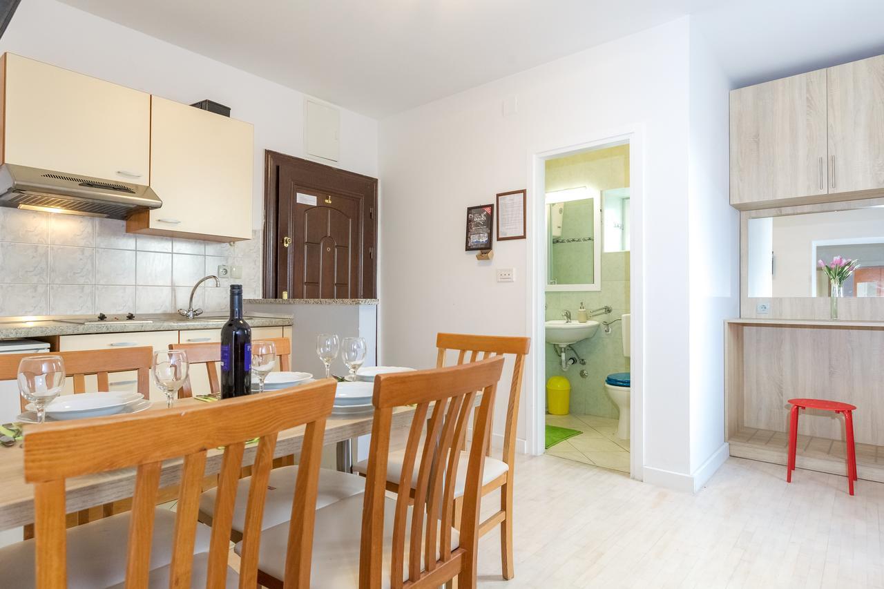 Apartments In City Center Ventus Новаля Екстериор снимка