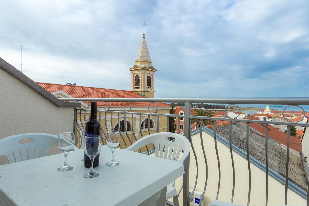 Apartments In City Center Ventus Новаля Екстериор снимка